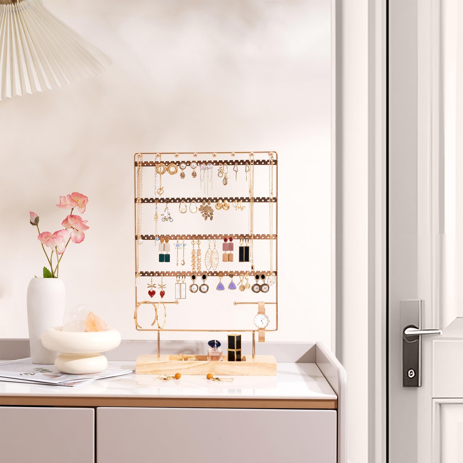 Suport pentru bijuterii cu 6 niveluri, 208 gauri pentru cercei, suport pentru lant cu doua fete, cu tava din lemn, auriu - imagine 4