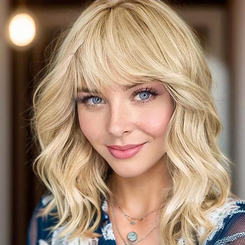 Peruca blonda pentru femei, bob scurt, cu breton, creata, 35 cm