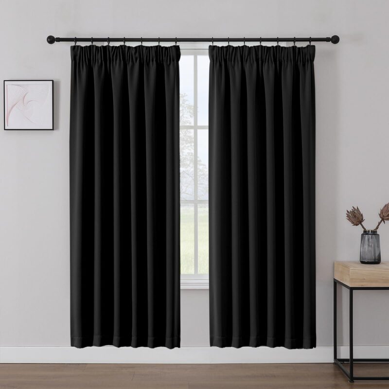 Draperie opace cu rejansa