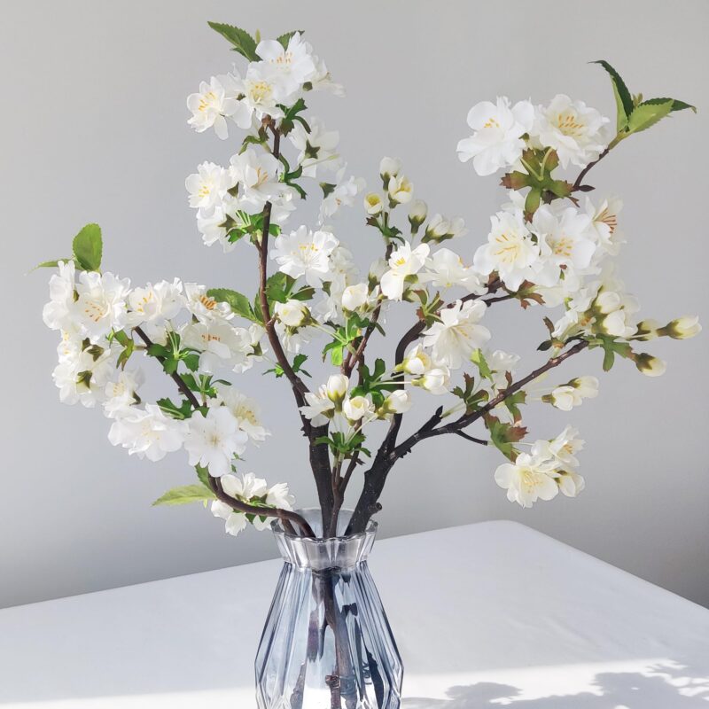 3 ramuri artificiale de flori de cires, 49cm, albe